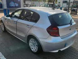 Silber Gebraucht 2004 BMW 116 Kleinwagen | 2.500 €