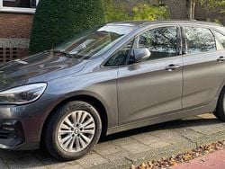 Grau Gebraucht 2019 BMW 220 Active Tourer Luxury Line Van / Kleinbus | 18.900 € (Fairer Preis)