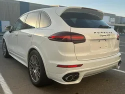 Weiß Gebraucht 2016 Porsche Cayenne GTS SUV | 42.900 €