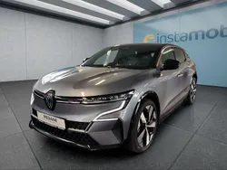 Grau Gebraucht 2024 Renault Mégane Limousine | 34.749 € (Fairer Preis)
