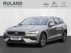 Grau Gebraucht 2020 Volvo V60 Inscription Kombi | 34.990 € (Teuer)