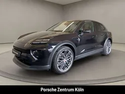 Tiefschwarzmetallic Neu 2025 Porsche Macan SUV | 109.698 € (Etwas zu teuer)