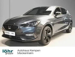 Grau Neu 2025 Seat Leon Black Edition Limousine | 34.430 € (Teuer)