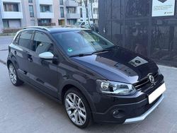 Schwarz Gebraucht 2015 VW Polo Cross Kleinwagen | 8.999 € (Fairer Preis)