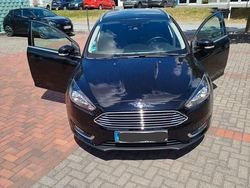 Schwarz Gebraucht 2017 Ford Focus Titanium Limousine | 9.500 € (Guter Preis)