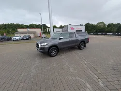 Grau Gebraucht 2023 Toyota HiLux Abholung | 42.500 € (Guter Preis)