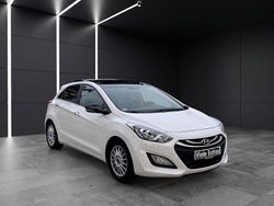 Weiß Gebraucht 2014 Hyundai i30 Edition Limousine | 7.990 € (Fairer Preis)