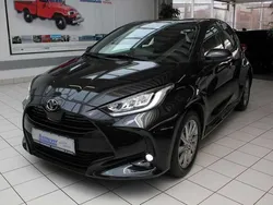 Mysticschwarz mica Gebraucht 2024 Toyota Yaris Team Kleinwagen | 19.790 € (Fairer Preis)