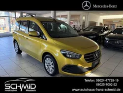 Limonitgelb Gebraucht 2023 Mercedes 180 Progressive Limousine | 31.777 € (Teuer)