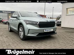 Arctic silber Gebraucht 2022 Skoda Enyaq iV Suite SUV | 44.890 €
