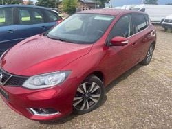 Rot Gebraucht 2017 Nissan Pulsar N-Connecta Limousine | 12.900 € (Fairer Preis)