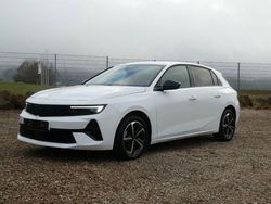 Weiß Gebraucht 2024 Opel Astra Limousine | 21.500 € (Guter Preis)