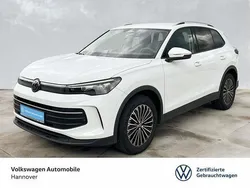 Pure white Gebraucht 2024 VW Tiguan Life SUV | 32.890 € (Guter Preis)
