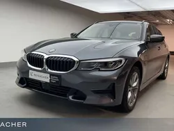 Mineralgrau Gebraucht 2022 BMW 330e Shadowline Kombi | 29.998 € (Superpreis)
