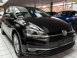 Schwarz Gebraucht 2017 VW Golf VII Comfortline Limousine | 13.600 € (Fairer Preis)