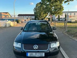Schwarz Gebraucht 2002 VW Passat Limousine | 900 € (Guter Preis)