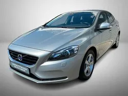 Silber Gebraucht 2013 Volvo V40 Kinetic Kombi | 12.700 € (Fairer Preis)