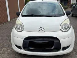 Weiß Gebraucht 2009 Citroën C1 Kleinwagen | 1.600 € (Fairer Preis)