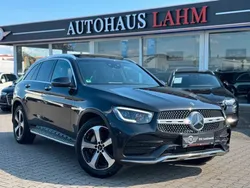 Grün Gebraucht 2020 Mercedes GLC300 AMG SUV | 34.990 € (Fairer Preis)