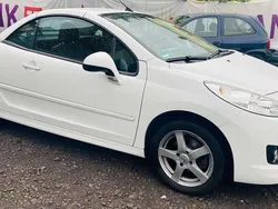 Lack weiss banquise/deckende Gebraucht 2011 Peugeot 207 CC Premium Cabrio | 6.900 €