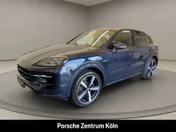 Algarveblaumetallic Gebraucht 2024 Porsche Cayenne S E-Hybrid SUV | 126.500 €