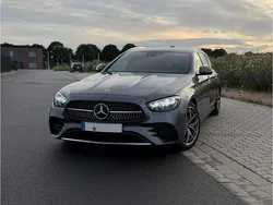 Grau Gebraucht 2022 Mercedes E220 AMG line Kombi | 38.950 € (Etwas zu teuer)