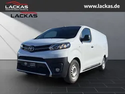 Weiss Gebraucht 2024 Toyota Proace Van | 27.950 € (Superpreis)