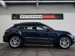 Blau Neu 2025 Porsche Macan SUV | 59.880 €