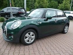 Grün (metallic) Gebraucht 2017 Mini Cooper Kleinwagen | 9.990 € (Guter Preis)