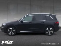 Metalliclack kosmosschwarz Gebraucht 2024 Mercedes GLB220 Progressive SUV | 47.890 € (Fairer Preis)