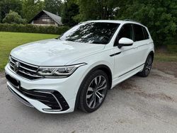 Weiß Gebraucht 2022 VW Tiguan R-line SUV | 35.990 € (Etwas zu teuer)
