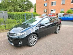 Schwarz Gebraucht 2014 Toyota Auris Touring Sports Kombi | 9.900 €