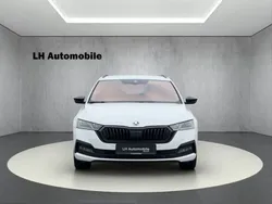 Weiß Gebraucht 2020 Skoda Octavia First Edition Kombi | 23.490 € (Etwas zu teuer)