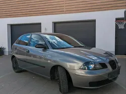 Grau Gebraucht 2004 Seat Ibiza Limousine | 490 € (Superpreis)