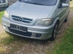 Silber Gebraucht 2003 Opel Zafira Edition Van / Kleinbus | 1.190 € (Etwas zu teuer)