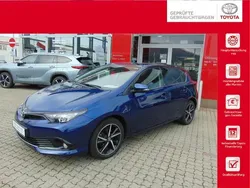 Blau Gebraucht 2018 Toyota Auris Team Limousine | 14.990 € (Etwas zu teuer)