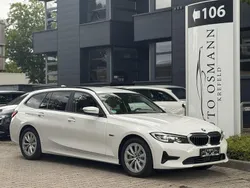 Alpinweiss iii Gebraucht 2022 BMW 330e Advantage Kombi | 25.750 € (Fairer Preis)
