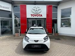 Weiß Gebraucht 2025 Toyota Aygo X Business Edition SUV | 15.980 € (Fairer Preis)
