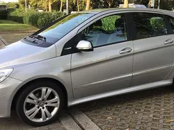 Silber Gebraucht 2010 Mercedes B200 Van / Kleinbus | 6.300 €