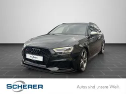 Mythosschwarz metallic (metallic) Gebraucht 2020 Audi RS3 Sportback Advanced Kleinwagen | 45.900 € (Etwas zu teuer)