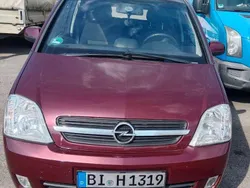 Rot Gebraucht 2004 Opel Meriva Enjoy Van / Kleinbus | 2.200 € (Teuer)