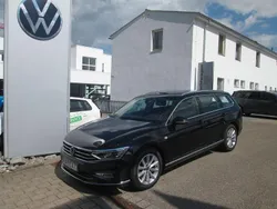 Deep black perleffekt Gebraucht 2022 VW Passat Elegance Kombi | 27.990 € (Etwas zu teuer)