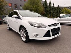 Weiß Gebraucht 2014 Ford Focus Titanium Kombi | 5.000 € (Guter Preis)