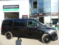 Obsidianschwarz metallic Gebraucht 2022 Mercedes V300 Avantgarde Van / Kleinbus | 54.799 € (Fairer Preis)