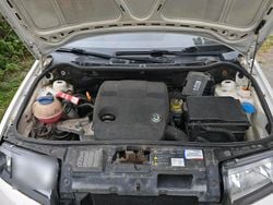 Weiß Gebraucht 2003 Skoda Fabia Classic Kleinwagen | 300 € (Superpreis)