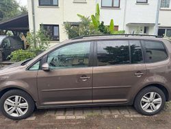 Braun Gebraucht 2010 VW Touran Van / Kleinbus | 5.700 € (Fairer Preis)