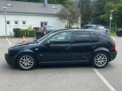 Schwarz Gebraucht 2003 VW Golf IV GT Kleinwagen | 4.390 €