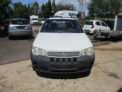 Weiß Gebraucht 2009 Fiat Strada Van / Kleinbus | 4.499 € (Fairer Preis)