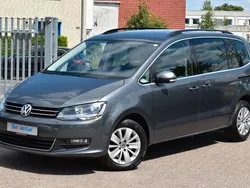 Grau Gebraucht 2016 VW Sharan Comfortline Van / Kleinbus | 16.990 € (Guter Preis)