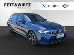 Arctic race blue Gebraucht 2024 BMW 330 M Sport Kombi | 40.499 € (Superpreis)